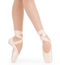 נעלי פוינט של המותג הצרפתי