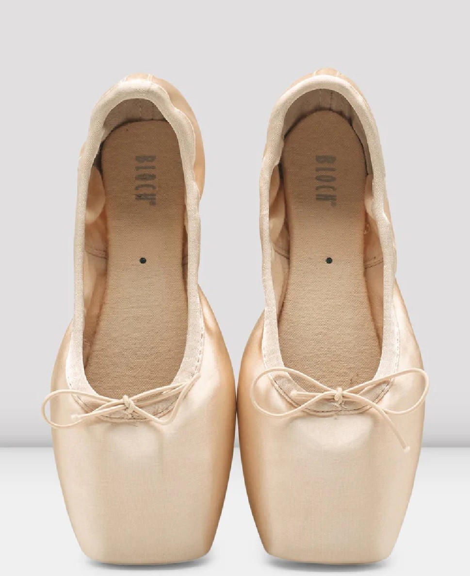 Superlative Stretch Pointe Shoes